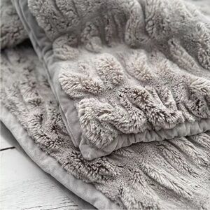 Pottery Barn Faux Fur Ruched Throw Blanket 60x50 Light Gray Accent Bear Chic PB